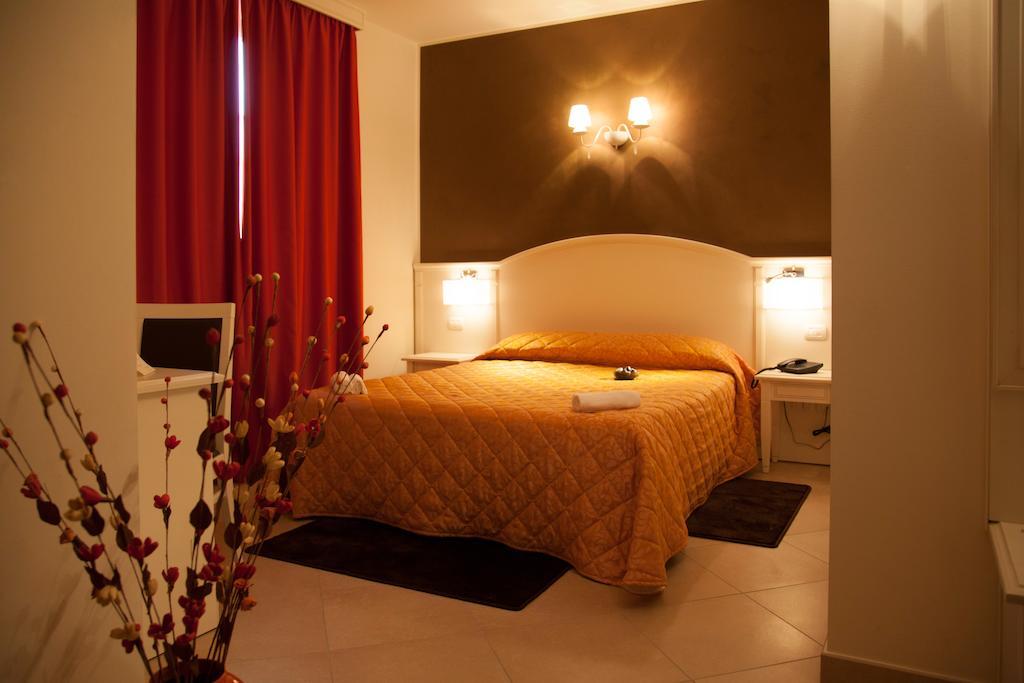 Hotel Centova Perugia Szoba fotó