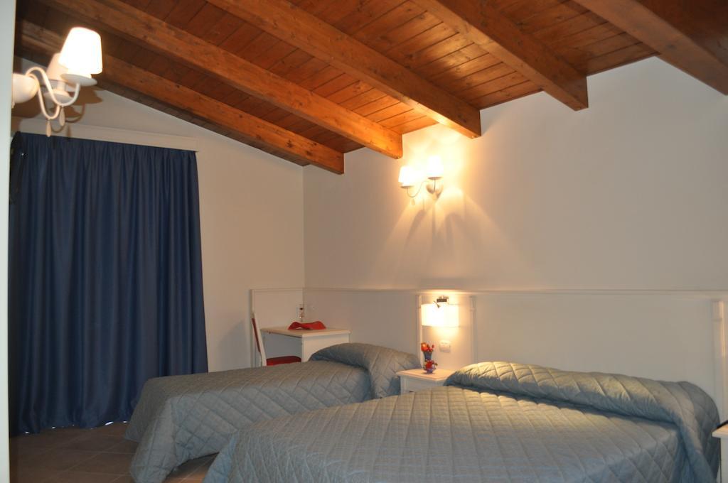 Hotel Centova Perugia Szoba fotó