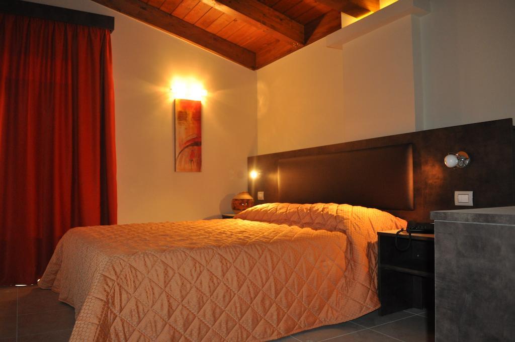 Hotel Centova Perugia Szoba fotó